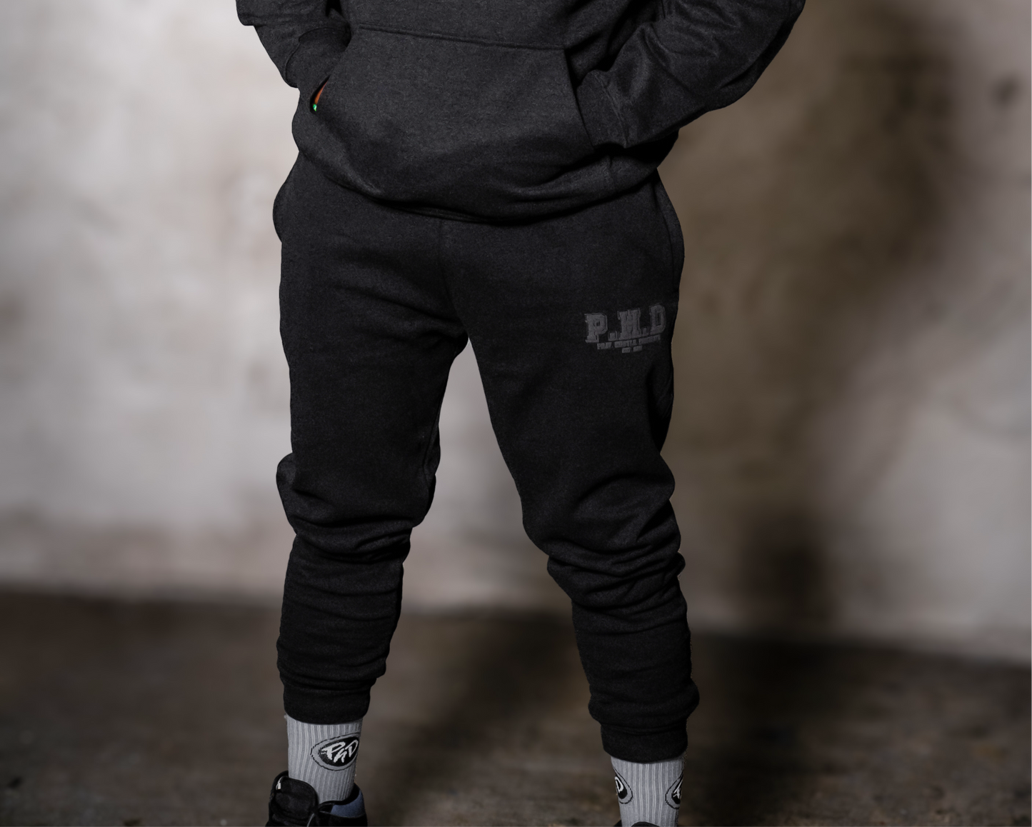 VARSITY SWEATS