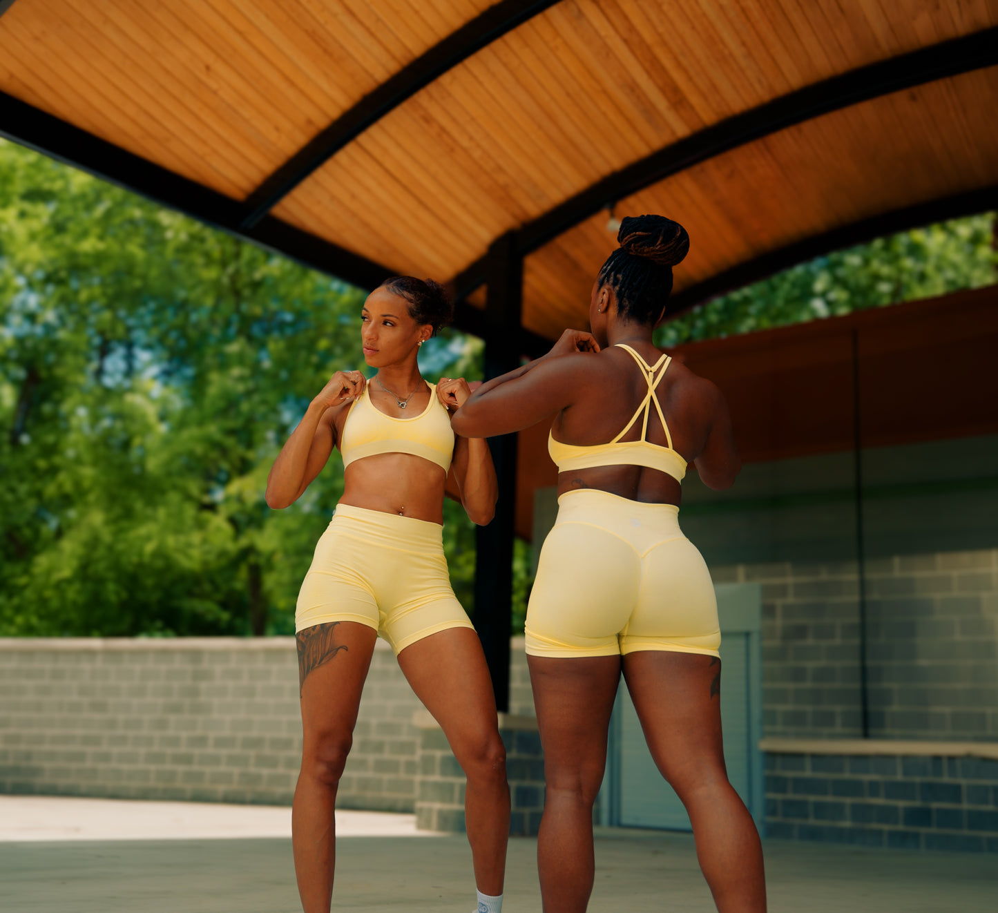 GLOW SHORTS