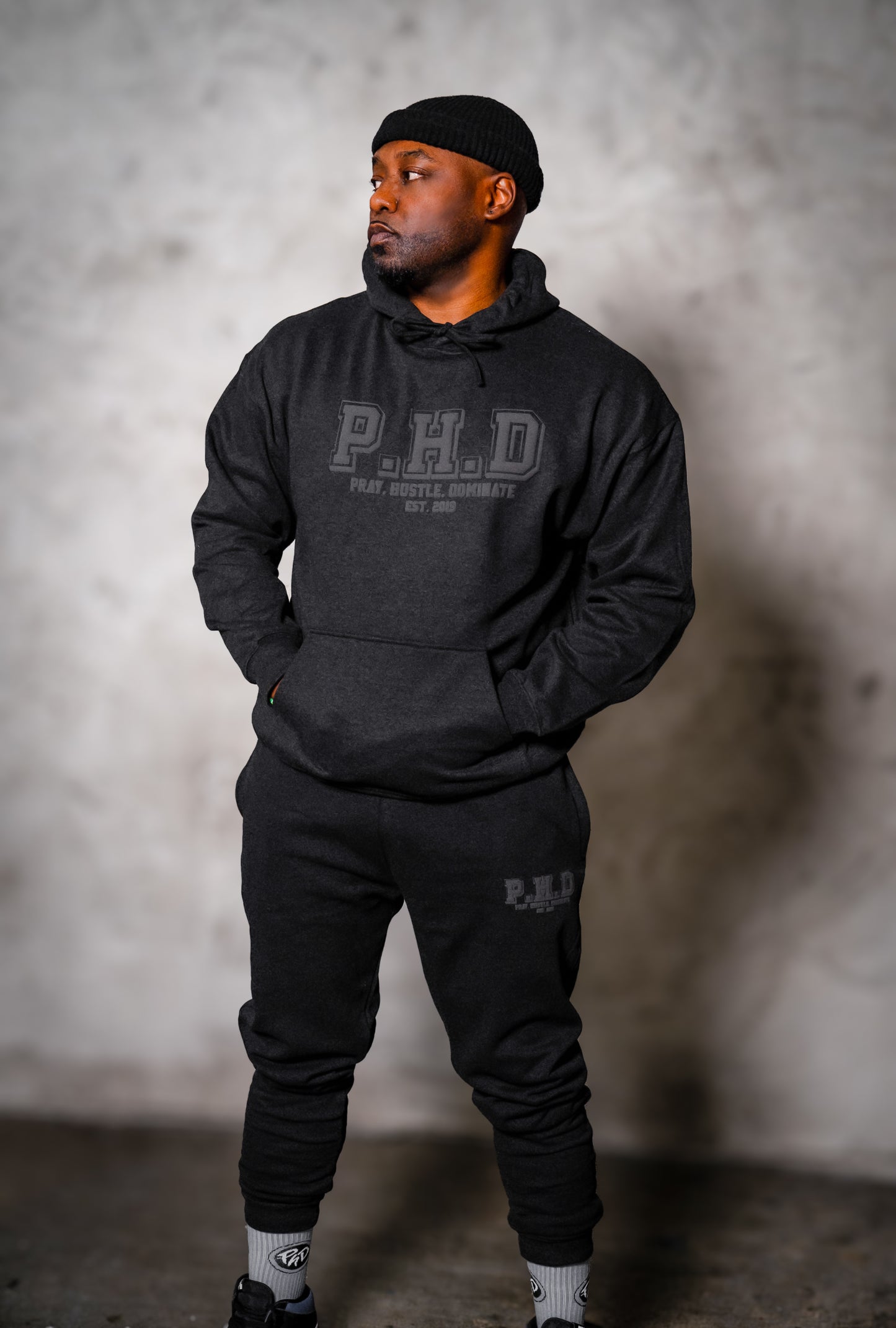 VARSITY SWEATS